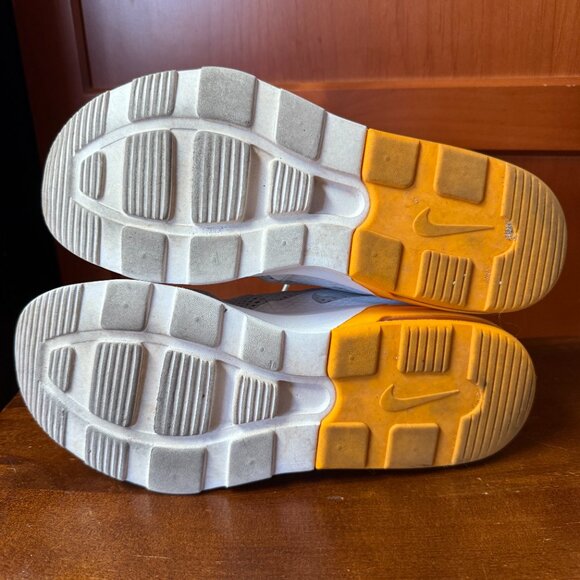 Nike Air Sneakers US 8 - Picture 3 of 7